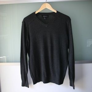 21 Men V-Neck Sweater - M